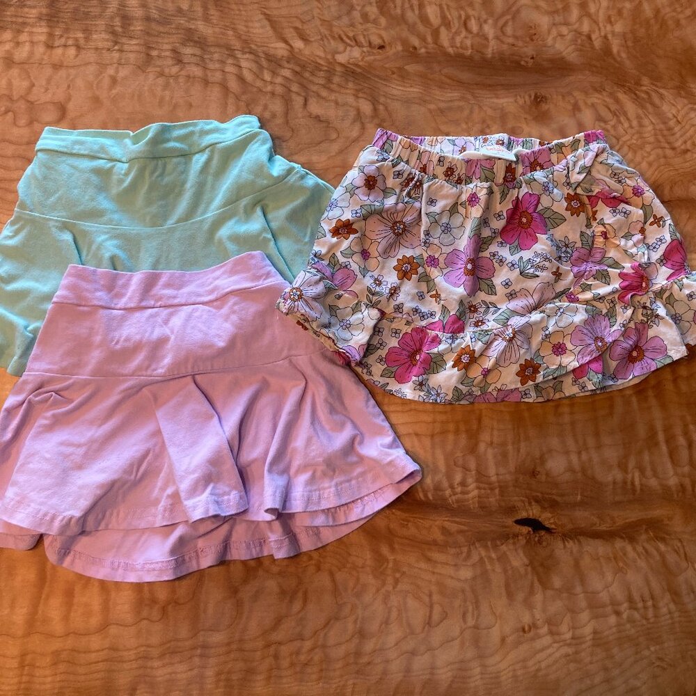 Girls skirts and t-shirt collection